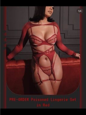 poisoned lingerie set by valentina voight